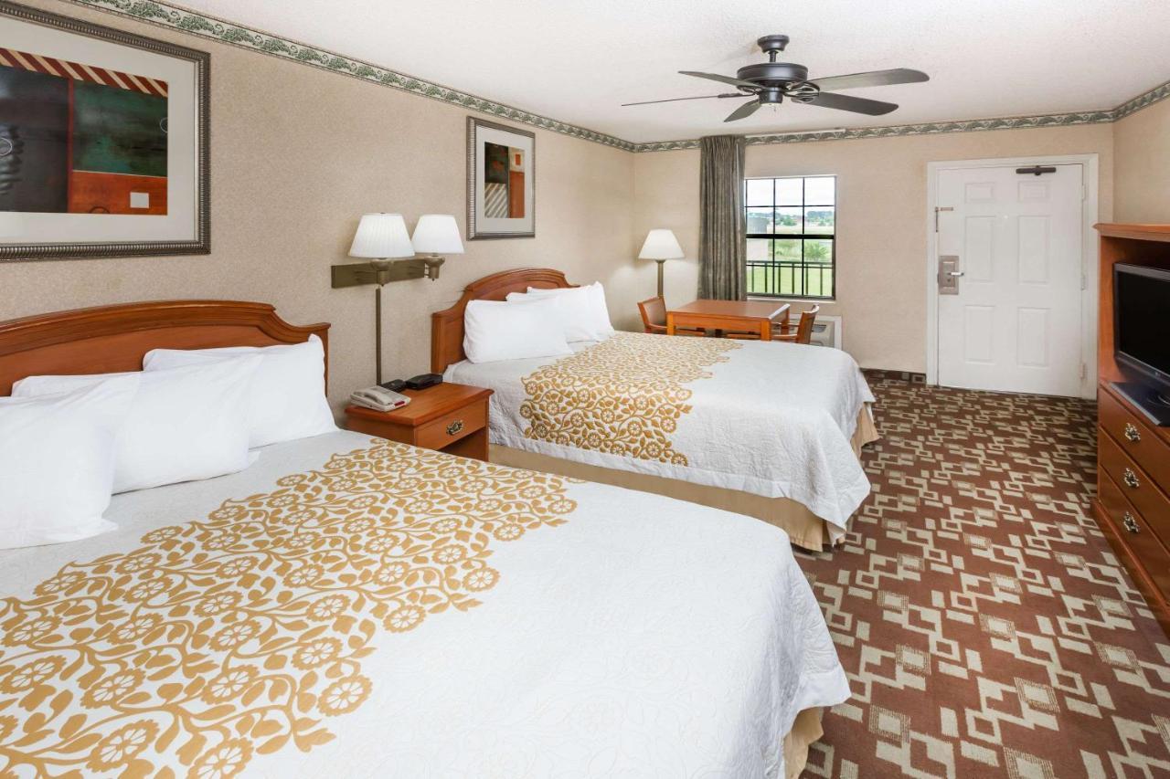 Days-Inn By Wyndham Batesville Ar Dış mekan fotoğraf
