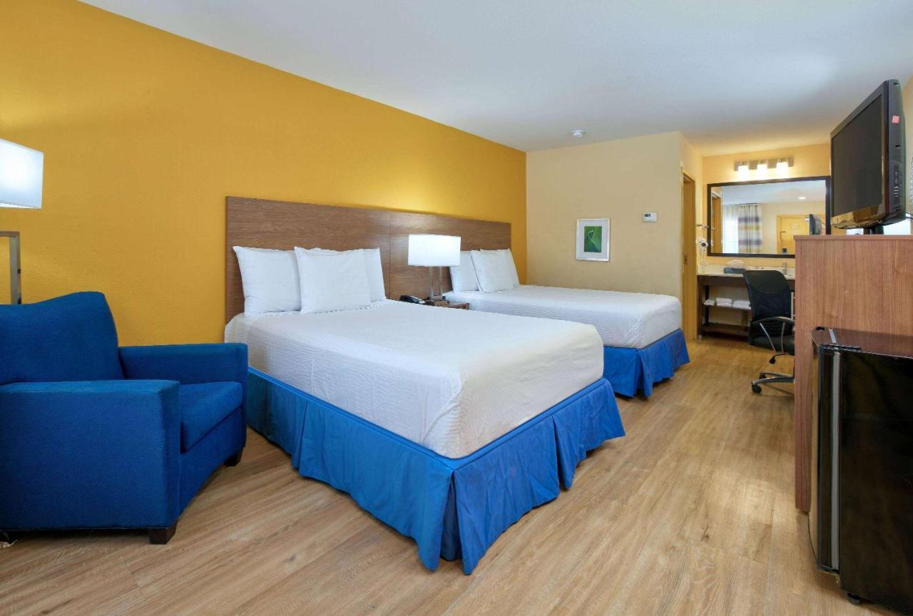 Days-Inn By Wyndham Batesville Ar Dış mekan fotoğraf